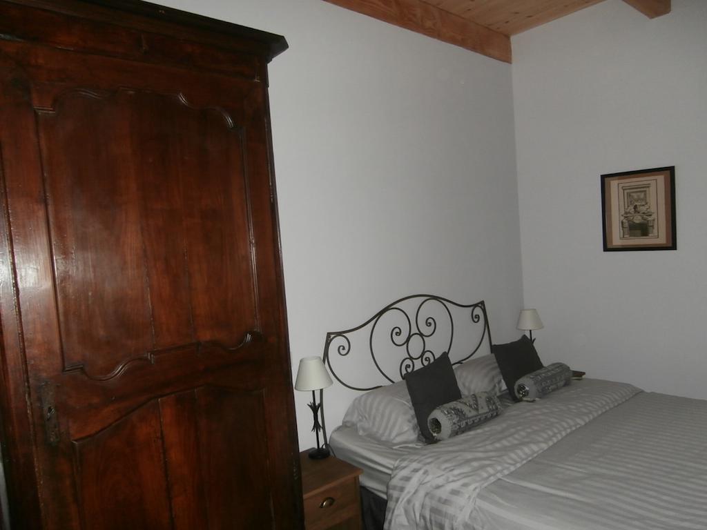 Bed and Breakfast L'Apotheis Saint-Thégonnec Zimmer foto