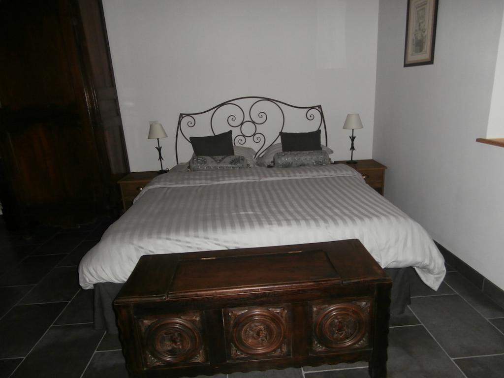 Bed and Breakfast L'Apotheis Saint-Thégonnec Zimmer foto